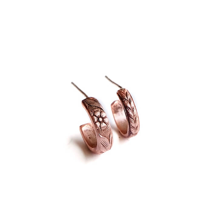 Last, new tiny hoops in the making! These models are made in copper and they will soon be available in sterling silver.