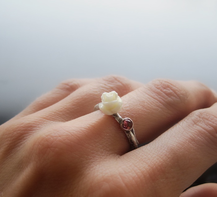 white rose ring