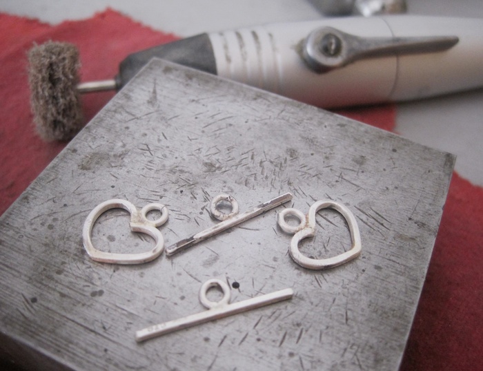 toggle clasps