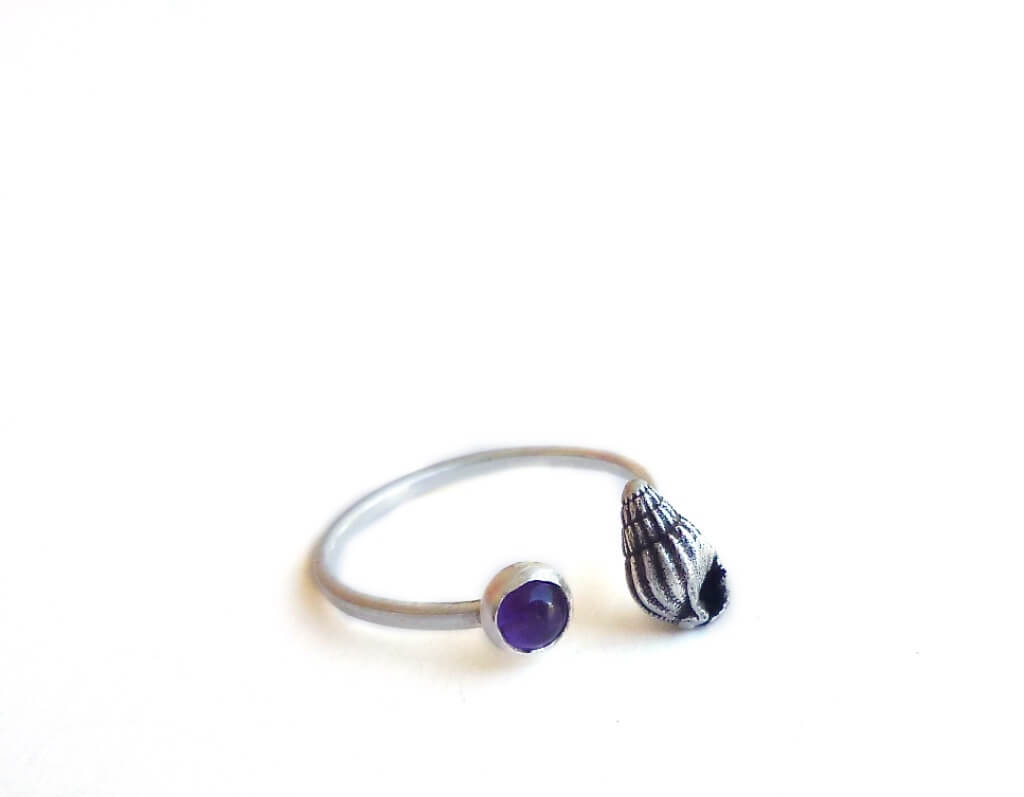 Besides the seashell citrine ring, I made a new one with amethyst!
