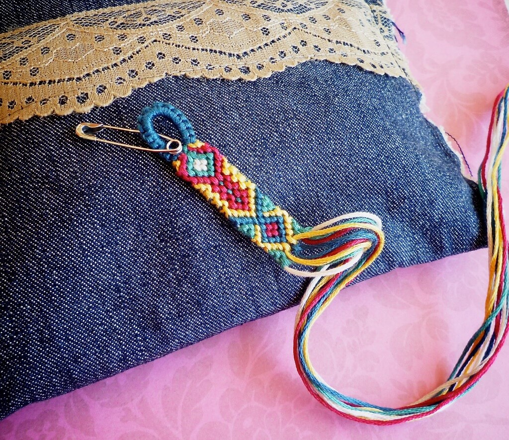 Plus, a new friendship bracelet in progress!