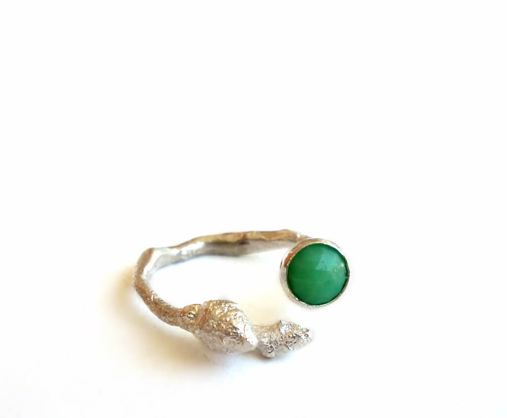 So far, I have finished this new adjustable branch ring with chrysoprase and a new pair of leaf earrings.