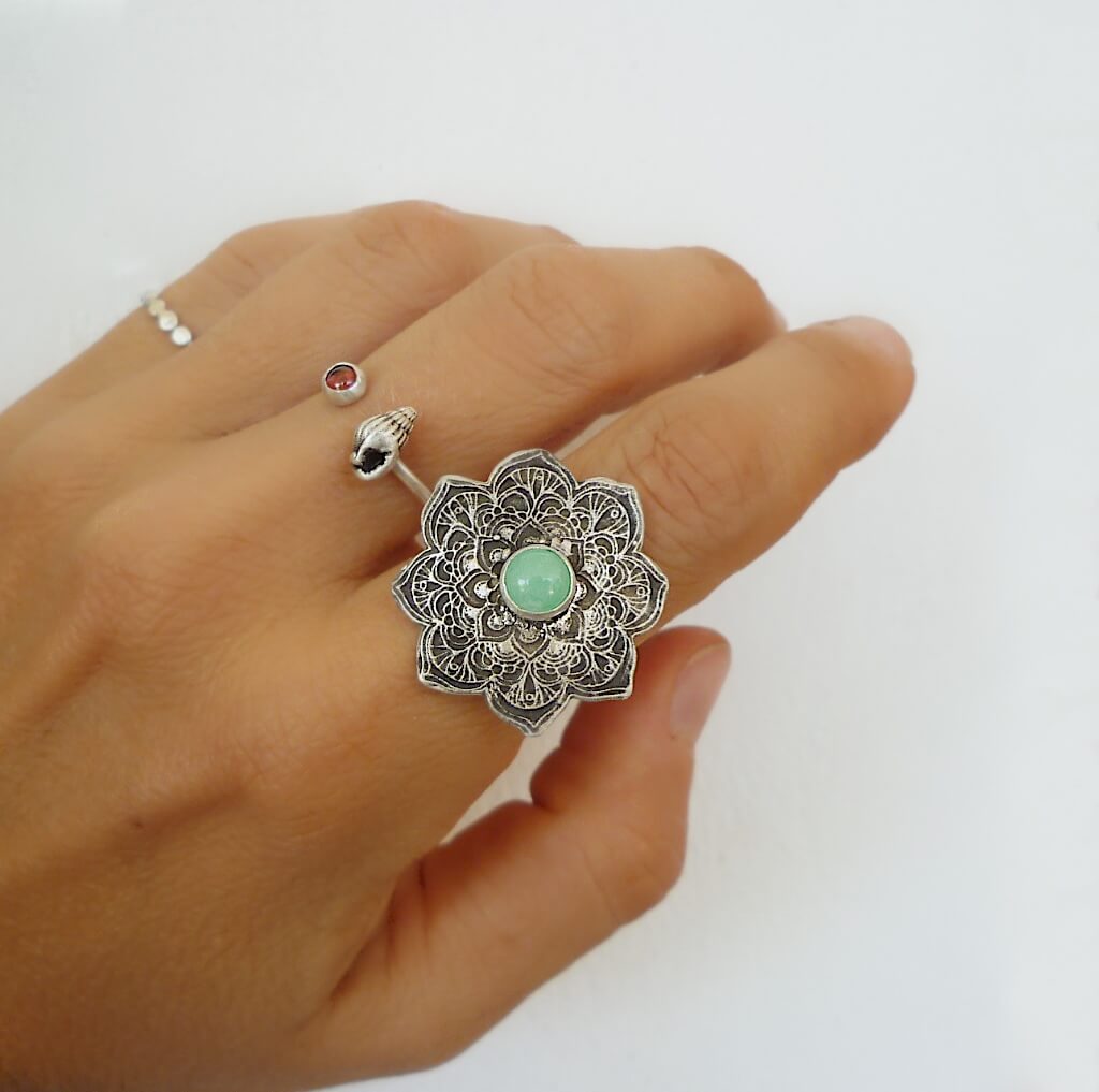 A new version of the mandala ring with a 6mm chrysoprase cabochon was just finished this morning!